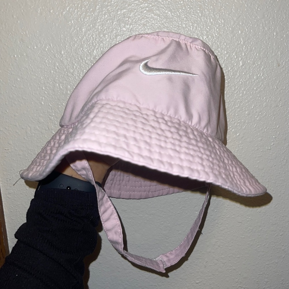 Baby pink bucket hat